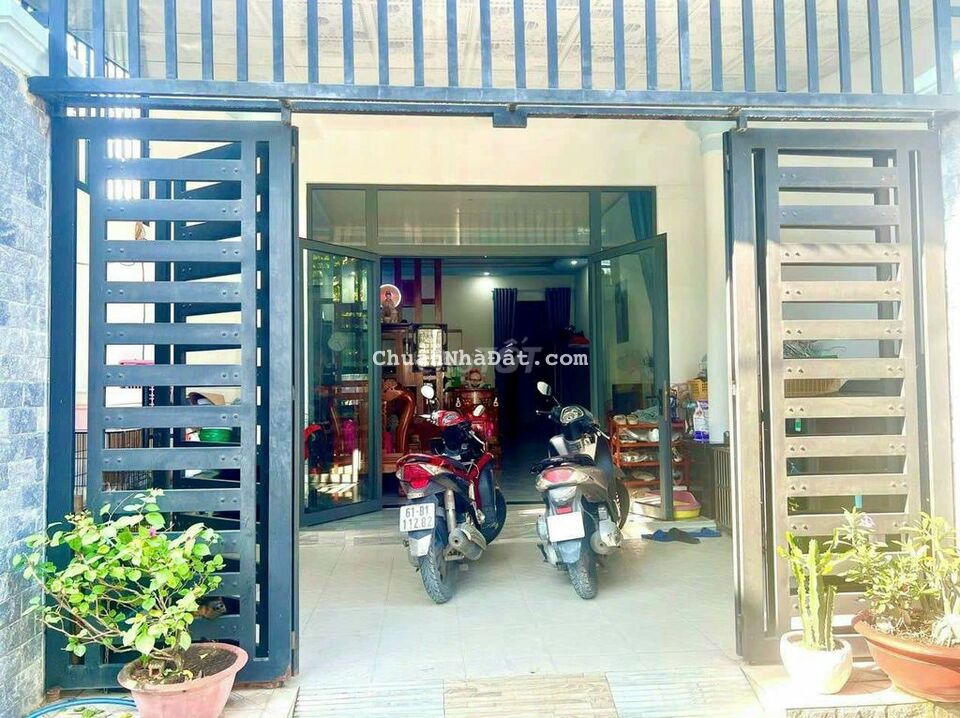 Bán gấp nhà Phú Mỹ gần Hiệp Thành 3, nhà còn mới đẹp
