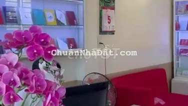 Nhà Mặt Tiền CMT8 Gần Chợ Búng 184m2