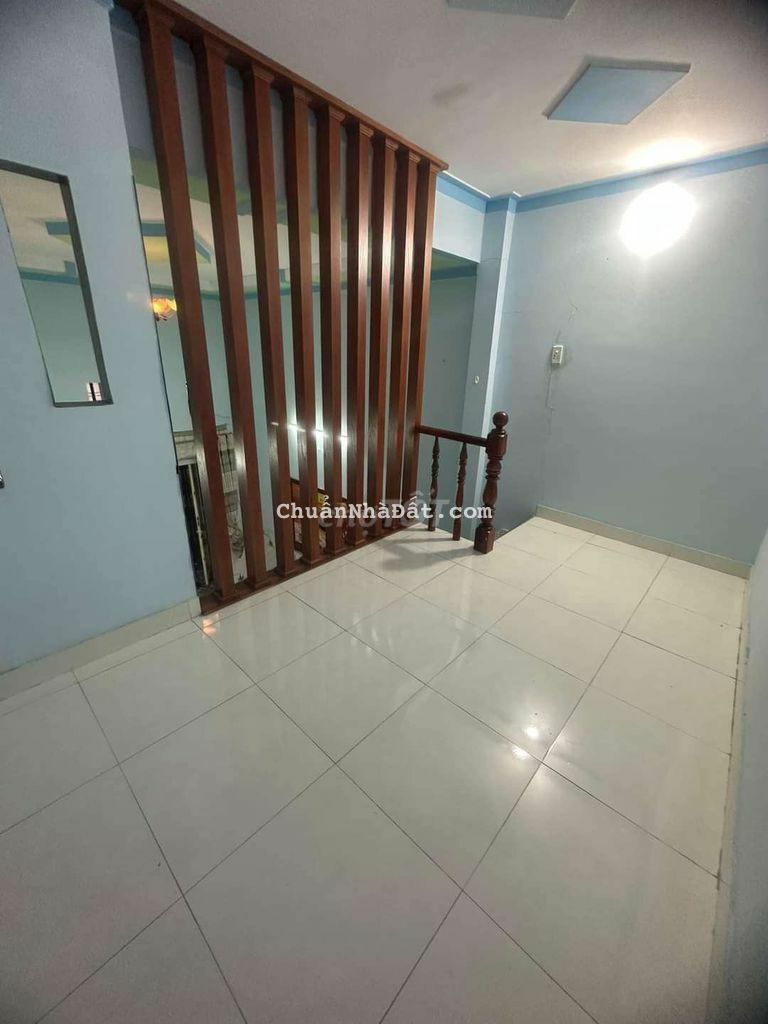 Nhà cấp 4 so riêng bình chuẩn 20.dt 4x16 tc50m gia 1ty450tr