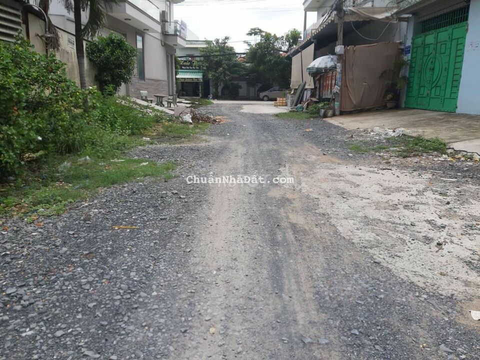 Kho 1/ hồ học lãm đường rộng DT 8x20 giá 13.5 tỷ