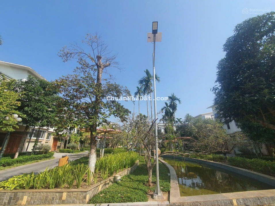 Cần bán căn biệt thự xây thô nhìn vườn hoa, trục chính của KĐT HUD Trầu Cau, TP BN. Giá chỉ 1x tỷ