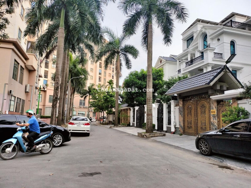 Chính chủ cần bán gấp Biệt Thự HANDIRESCO - 74 đường Phạm Văn Đồng 290m2 giá 35 tỷ.