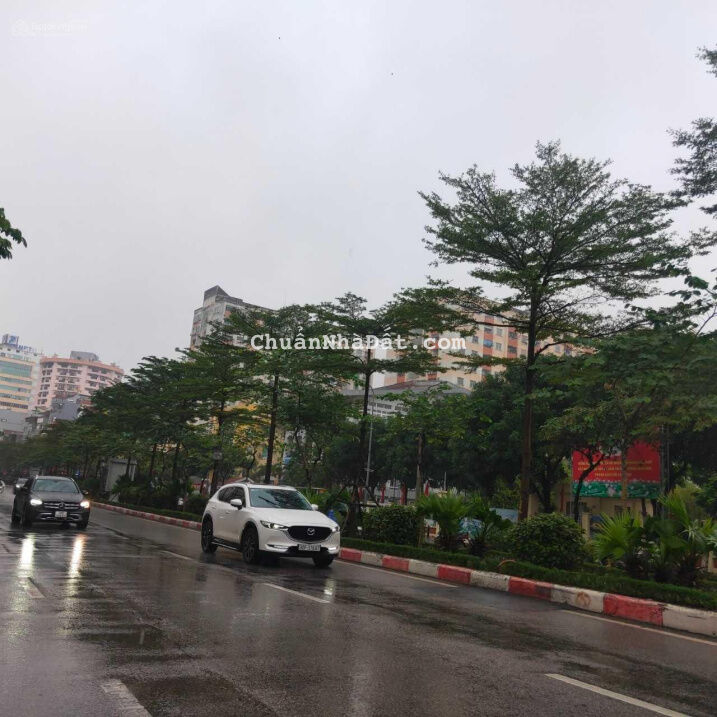 Chính chủ cần bán gấp nhà mặt phố Nguyễn Phong Sắc 102m2 mặt tiền 7.5m kinh doanh sầm uất giá 38 tỷ
