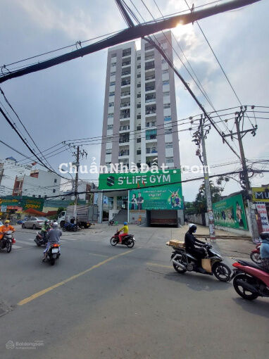 Bán gấp tòa nhà mặt tiền Dương Quảng Hàm P.5 GV (8x28m) 9 lầu ĐCT 200tr/tháng, giá 52 tỷ TL