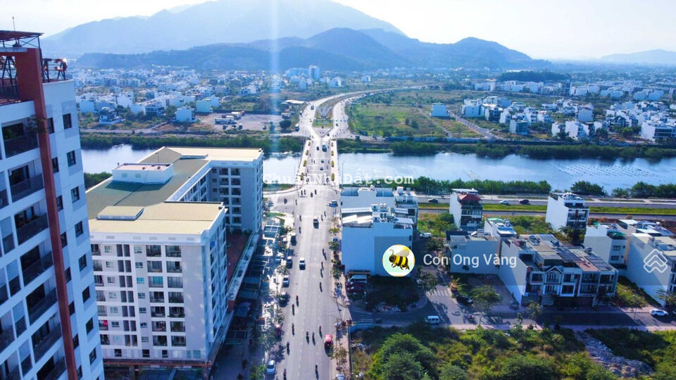 Bán nhà Hà Quang 2 vị trí đẹp giá tốt, 64m2 giá bán 3,8 tỷ đối diện CV