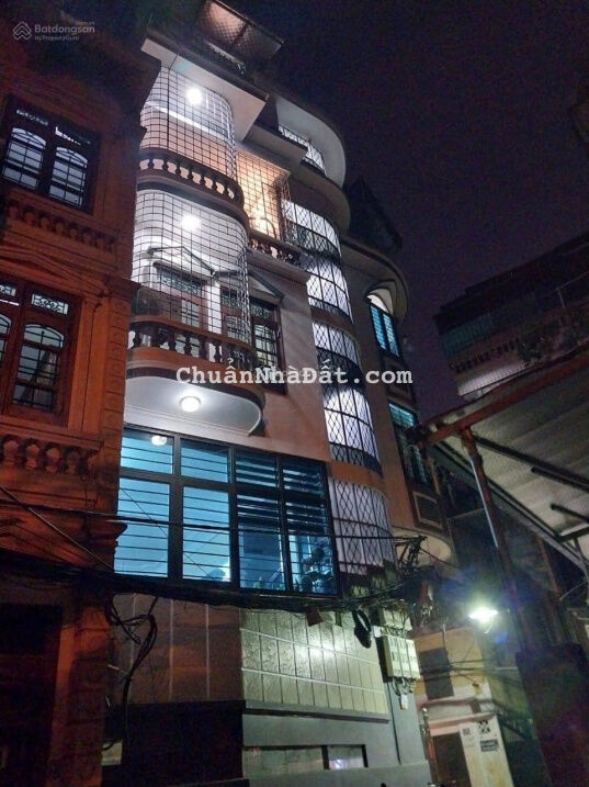 Bán nhà lô góc Linh Lang, Đào Tấn thang máy ô tô vào nhà mặt tiền 5.1 m giá 8.3 tỷ
