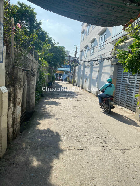 Bán nhà hẻm xe hơi 1 sẹc sát mặt tiềN CN 50m2 2 tấm đường Lê Quang Định gần chợ Bà Chiểu. Chỉ 6tỷ9