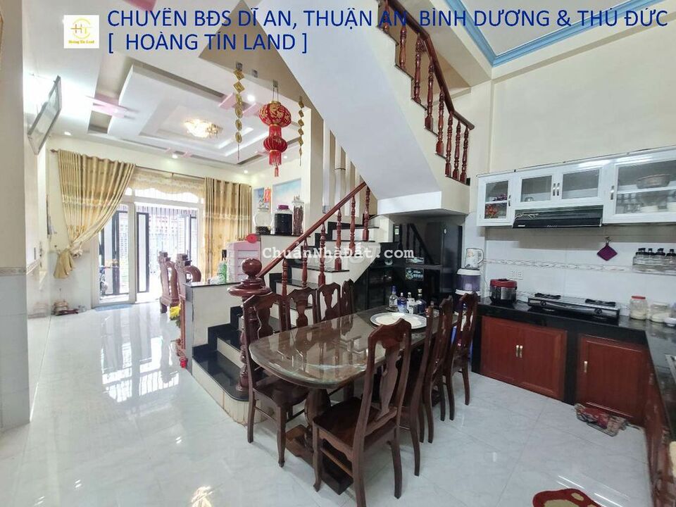 Bán nhà 1 trệt 2 lầu ngay UBND Tân Bình 2ty650 TL