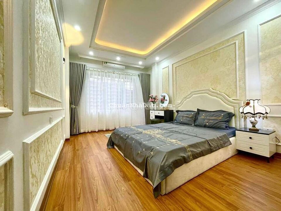 Thật100%! Võ Thị Sáu, Lô góc, OTO, KD,đẹp. 42m2*5T