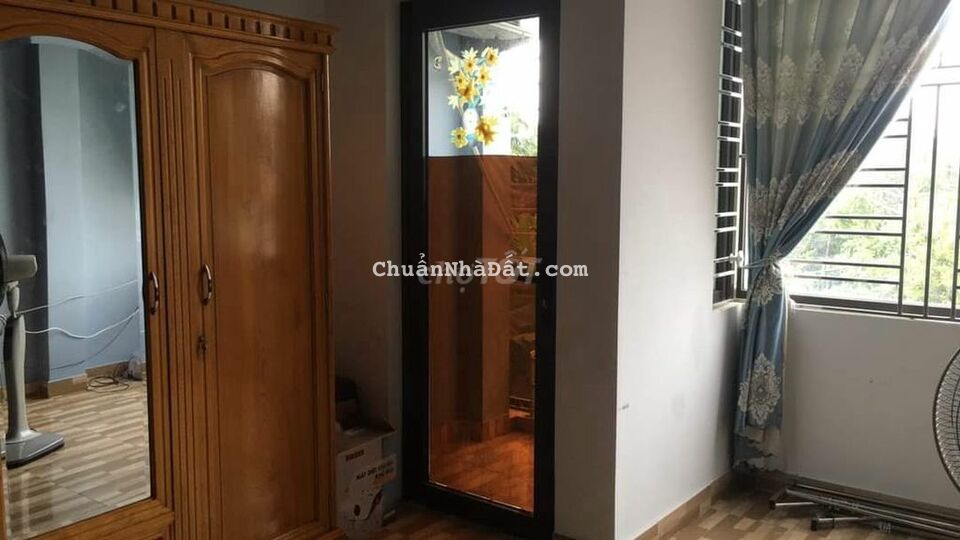 Cần Bán căn nhà 3 tầng đường 3 m tại cam lộ Hùng Vương