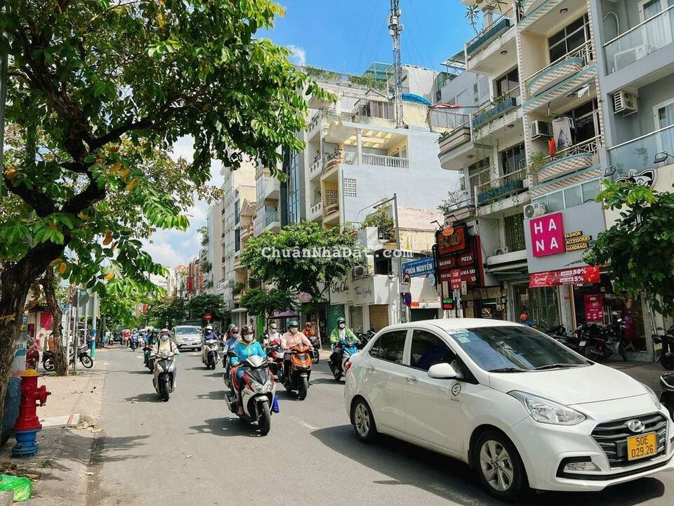 Giảm 1tỷ, chính chủ bán nhà mặt tiền Nguyễn Đình Chiểu P5Q3, 15.8tỷ