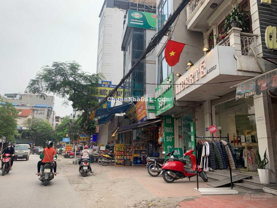 Chính chủ bán gấp 100m2 đất mặt phố Phú Diễn, 2 thoáng, vỉa hè kinh doanh sầm uất giá 15.9 tỷ