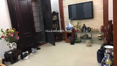 Cho thuê nhà Khúc Thừa Dụ 100 m2, xây 70 m2, 4 tầng 1 hầm, đủ đồ, 39 triệu/tháng