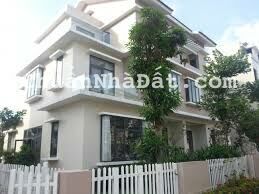 Cho thuê biệt thự khu Lê Văn Lương - Hoàng Đạo Thúy, 240m2, 3.5 tầng, giá 95 triệu/tháng