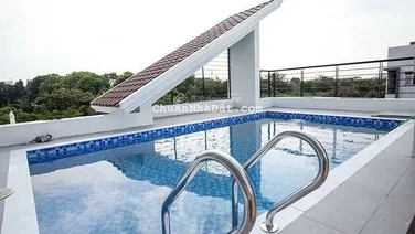 Cho thuê biệt thự Tây Hồ - Diện tích 350 m2 , 3 tầng, nội thất cao cấp, sân vườn, bể bơi, thang máy