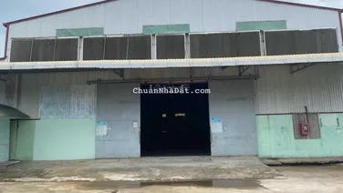 Cần cho thuê nhà xưởng 2 mặt tiền đường xã Phạm Văn Hai Bình Chánh. Lh 0906978699