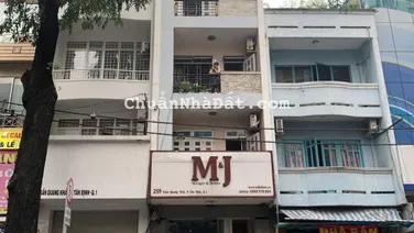 Cho thuê tòa nhà văn phòng Nguyễn Cửu Vân P. 17 Q. Bình Thạnh DT 6mx12m trệt 4lau, sàn trống suốt