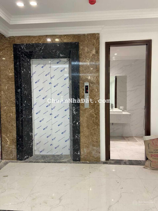 Chính chủ cho thuê nhà 7 tầng 1 hầm mặt phố số 16A Nguyễn Quốc Trị, Mạc Thái Tông, Nguyễn Chánh