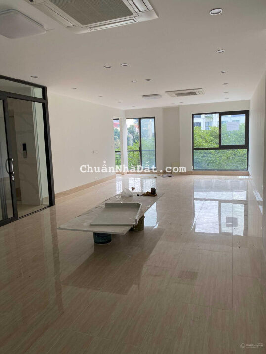 Cho thuê nhà mặt phố Nguyễn Văn Lộc, TSQ, HĐ. DT 100m2, mt 6m, 4 tầng. Giá 45tr. Lh 0987190216