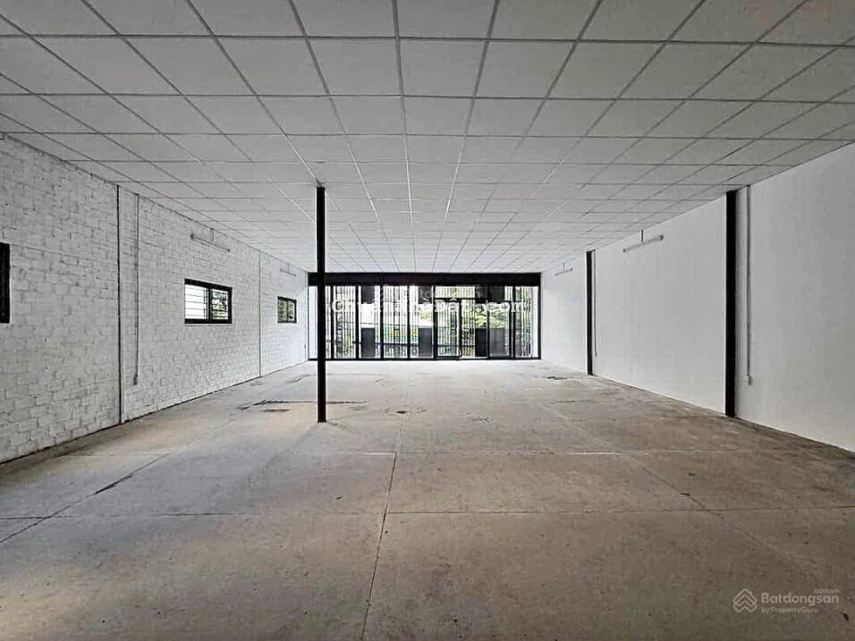 Cho thuê nhà 2 tầng đường Lê Duẩn ngang 6m, vị trí ngay trung tâm