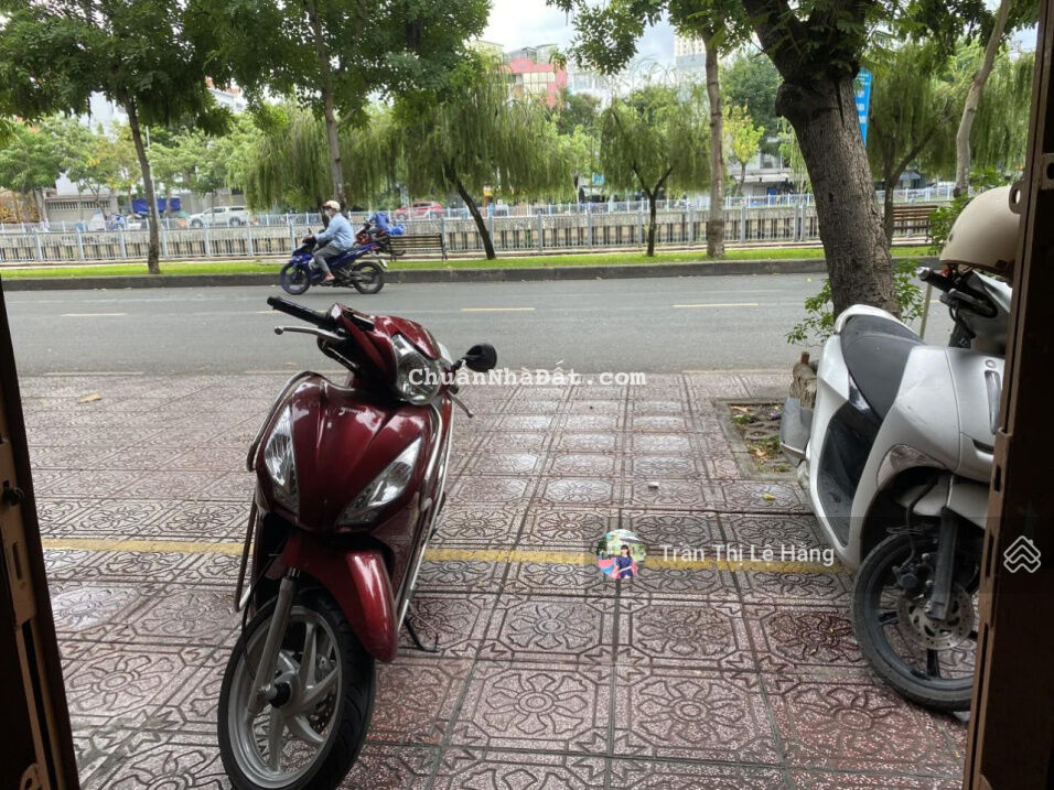 Nhà mặt tiền - Trường Sa - 20 triệu TL - 2PN 3WC - kinh doanh tự do - Gọi Hằng xem nhà 0906656852