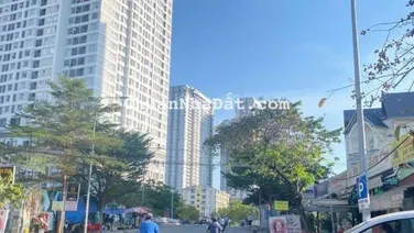 Cho thuê nhà biệt thự 11x14m, 1lầu giá 30tr mặt tiền 793 Trần Xuân Soạn Quận 7, cách LotteMart 700m