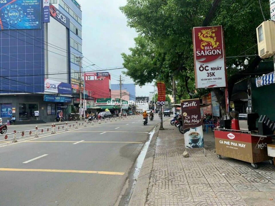 Mặt tiền Lê Văn Quới.....9x32m đúc 4 tấm khu sầm uất...🍀