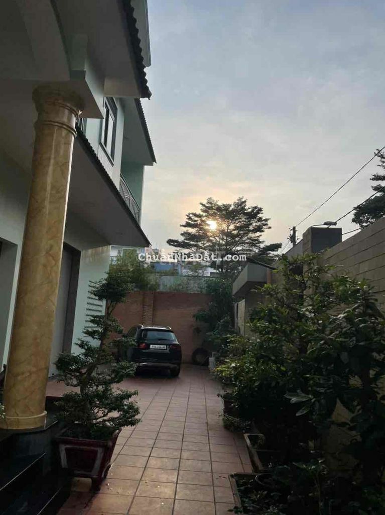 Cho Thuê hoặc Bán Biệt Thự 20x20