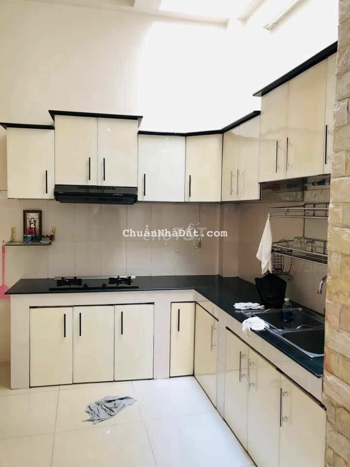 Cho thuê nhà mặt tiền nội bộ khu Tên Lửa 5x10 2 lầu chỉ 11 triệu