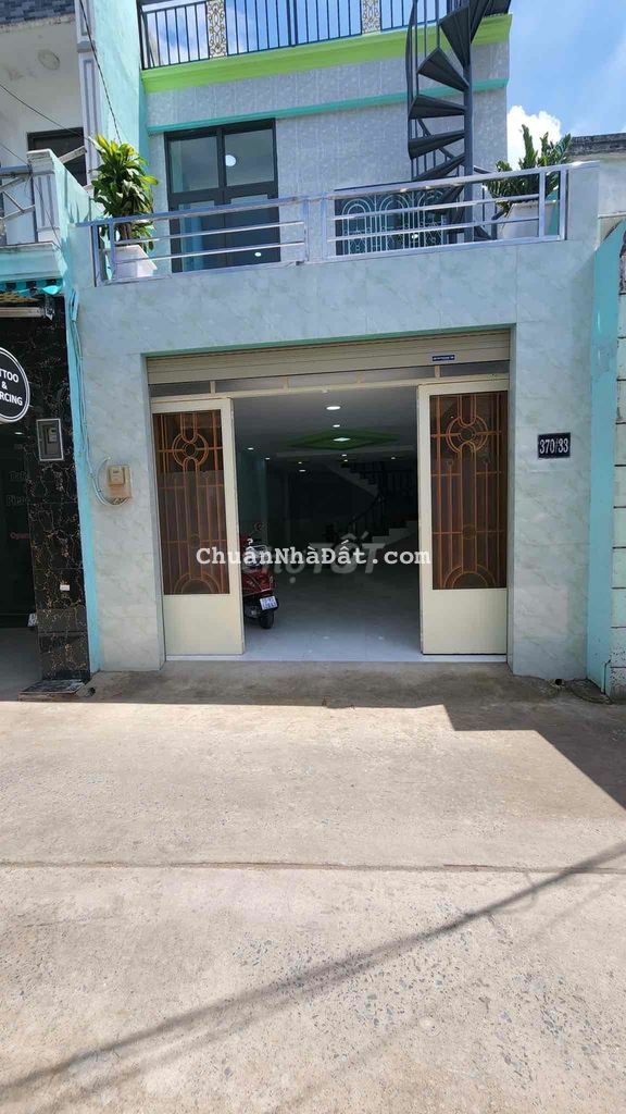 Cho thuê nhà hồ ngọc lãm giá 12 triệu/ tháng . DT : 4,4m*14m