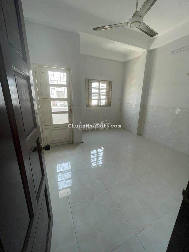 Nhà [4x21] 3 Lầu Khu Tên Lửa 5 Phòng Ngủ / 4WC