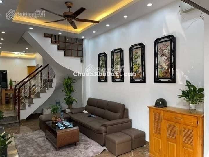 Nhà đẹp Ngọc Khánh Ba Đình 70m2 4 tầng full đồ ngõ oto đỗ cửa giá rẻ nhất thị trường chỉ 14,9 tr/th