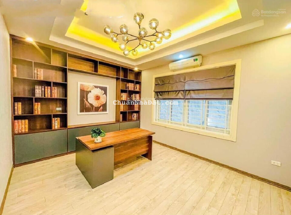 Cho thuê nhà phân lô khu vực phố Liễu Giai. 70m2 x 4T. Full đồ nội thất cao cấp. 30tr/th 0963869981