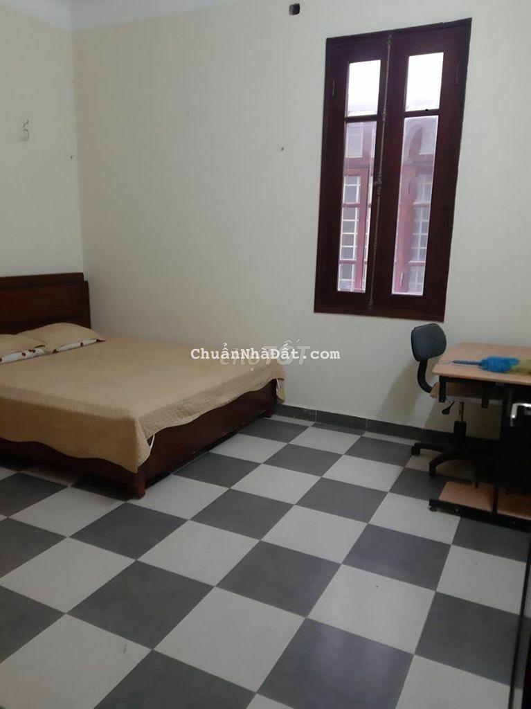 Nhà ngõ 1 phố Nghĩa Tân - diện tích 70m x 4 tầng ngõ ô tô đậu cửa