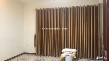 Cho thuê nhà Trung Kính - diện tích 70m2, mặt tiền 6m x 5 tầng, ô tô đỗ cửa, đồ cơ bản - giá 38 tr