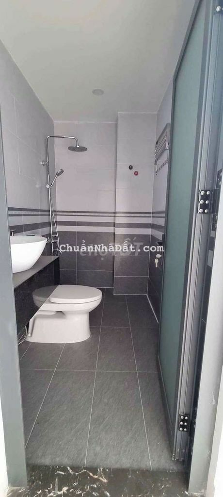 Nhà 1 trệt 2 lầu gần vòng xoay an phú thuận an