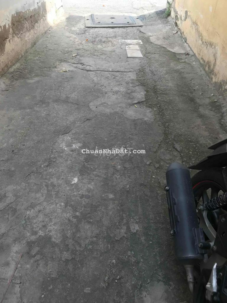 nhà nguyên căn trệt lầu.1pn.1vs p9, go vấp