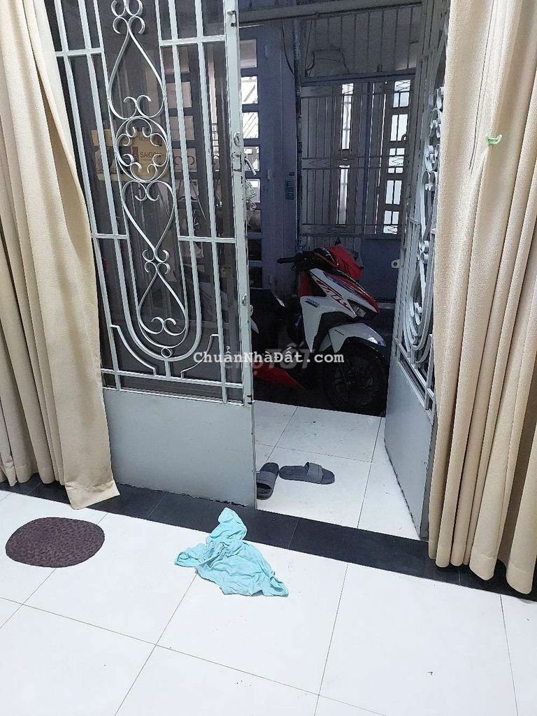 Nhà 4.5x10m, trệt, lửng. Hẻm pagat. Giá 4.5tr