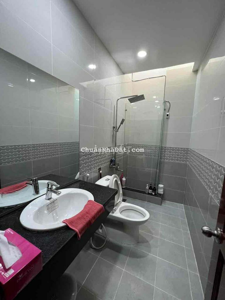 Nhà Hẻm Xe tải 29/ Lê Đức Thọ (1 trệt 3 Lầu ) P.7 sát sân Tennic