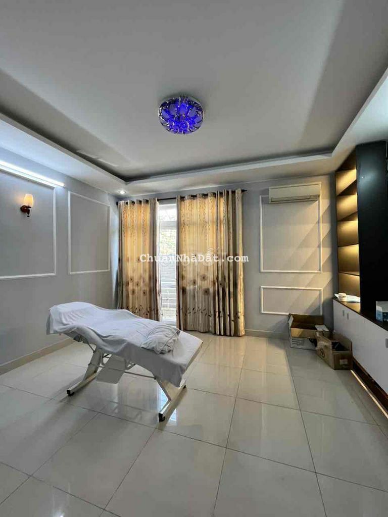 Cho Thuê nhà ngay MT Giáp Vincom Phan văn Trị