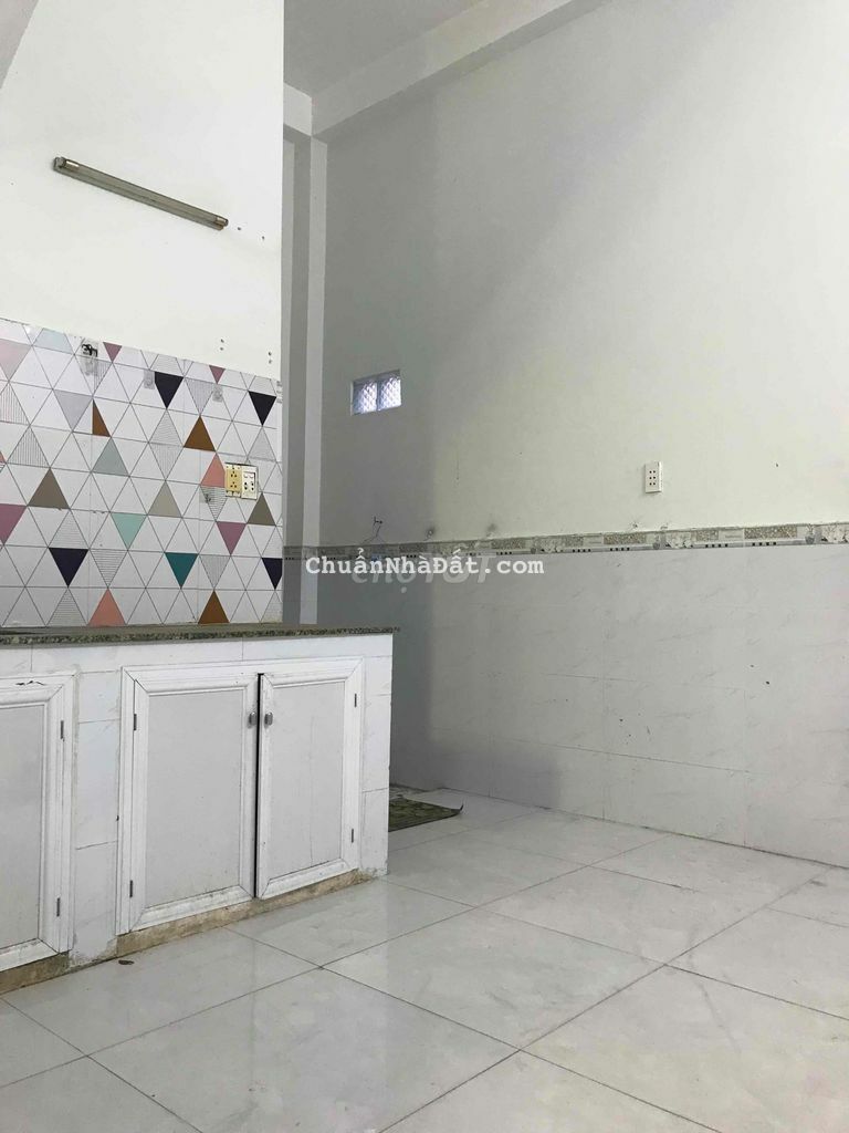 Cho Thuê Nhà 1Trệt 3Lầu 4PN Đường Xe Hơi Thông