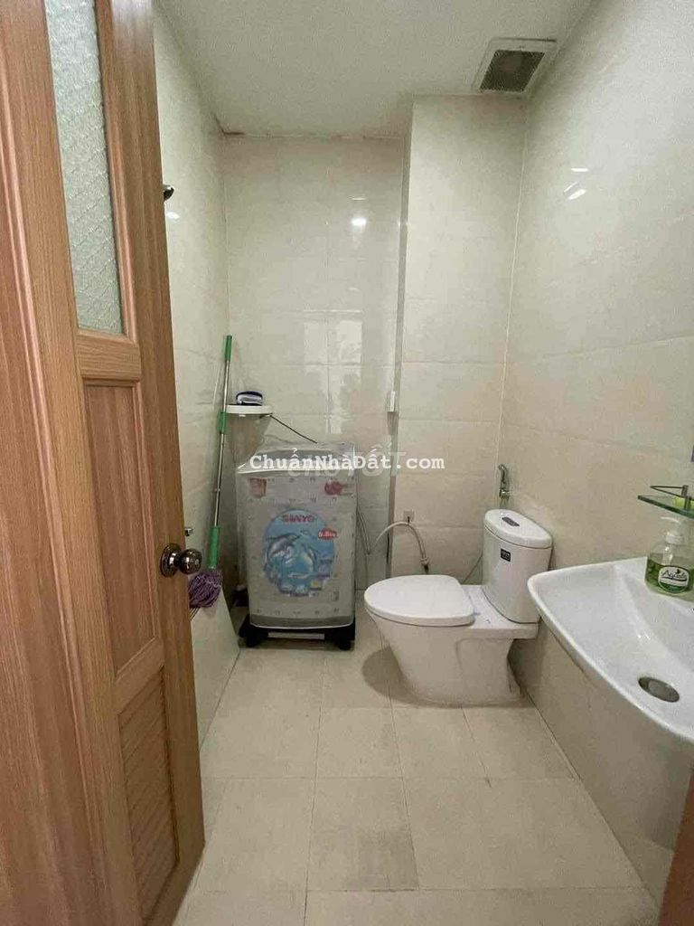 cho thuê nha 3 tầng mat tiền duy tân 3pn