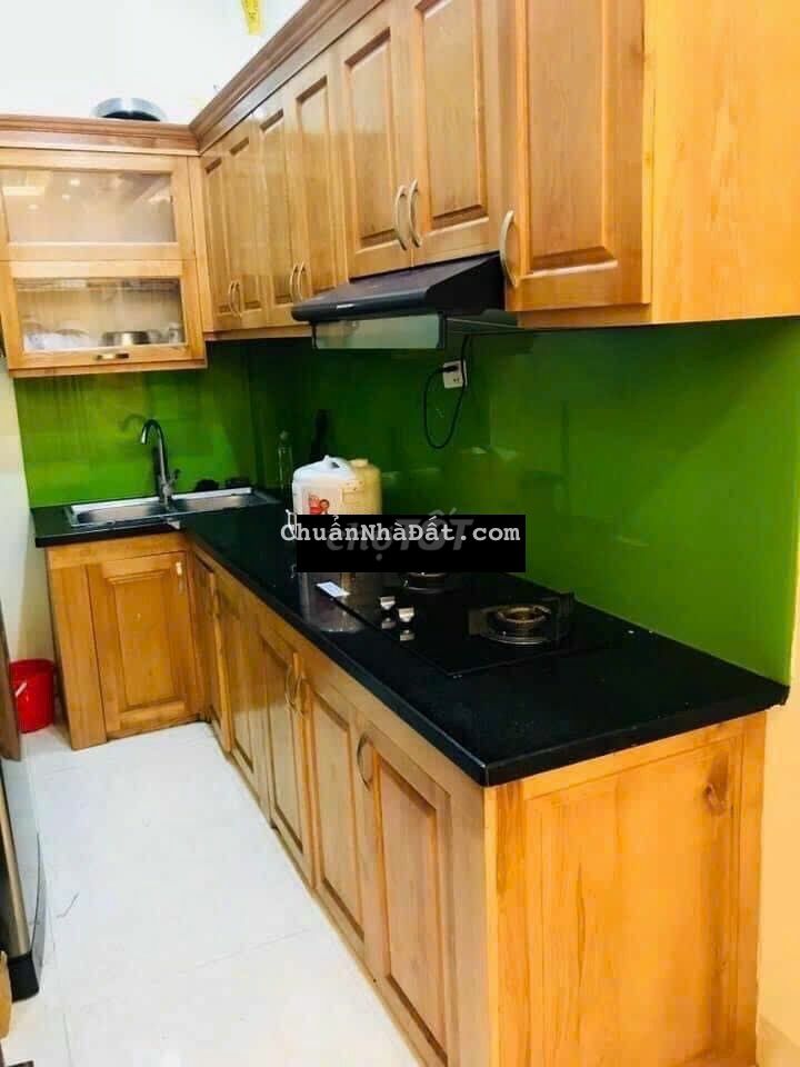 Cho thuê nhà 35 m2 x 5 tầng, 3 PN, 4 WC, full đồ,  MỚI - ĐẸP 12 tr/t