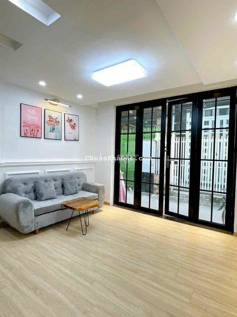 Nhà lầu tuyệt đẹp mới 100% hẻm 33 Quang Trung