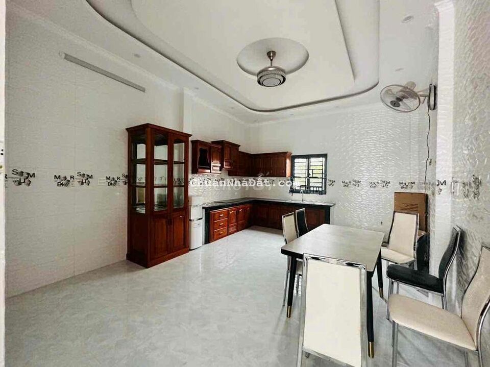 🌻CHO THUÊ NHÀ TRỆT LẦU SÂN THƯỢNG MỚI 100% CÓ NỘI THẤT KDC 91B