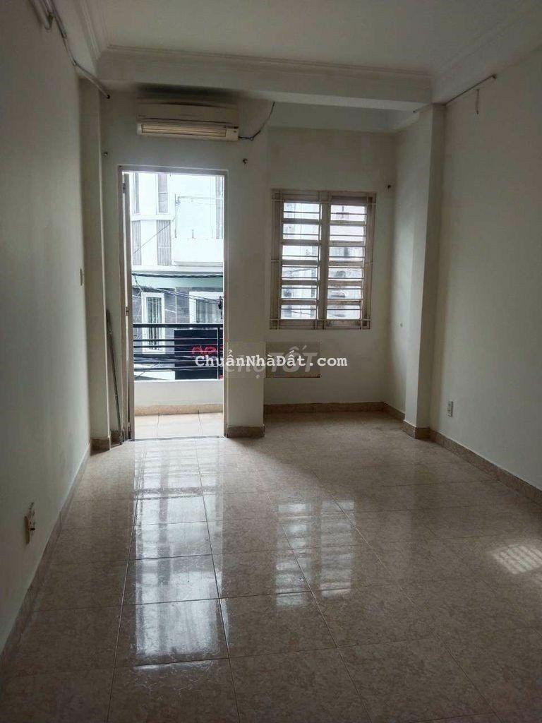 Cho thuê nhà Tô Hiến Thành, P13, Q10. DT: 3.2x10m, 2PN. Giá 9 triệu