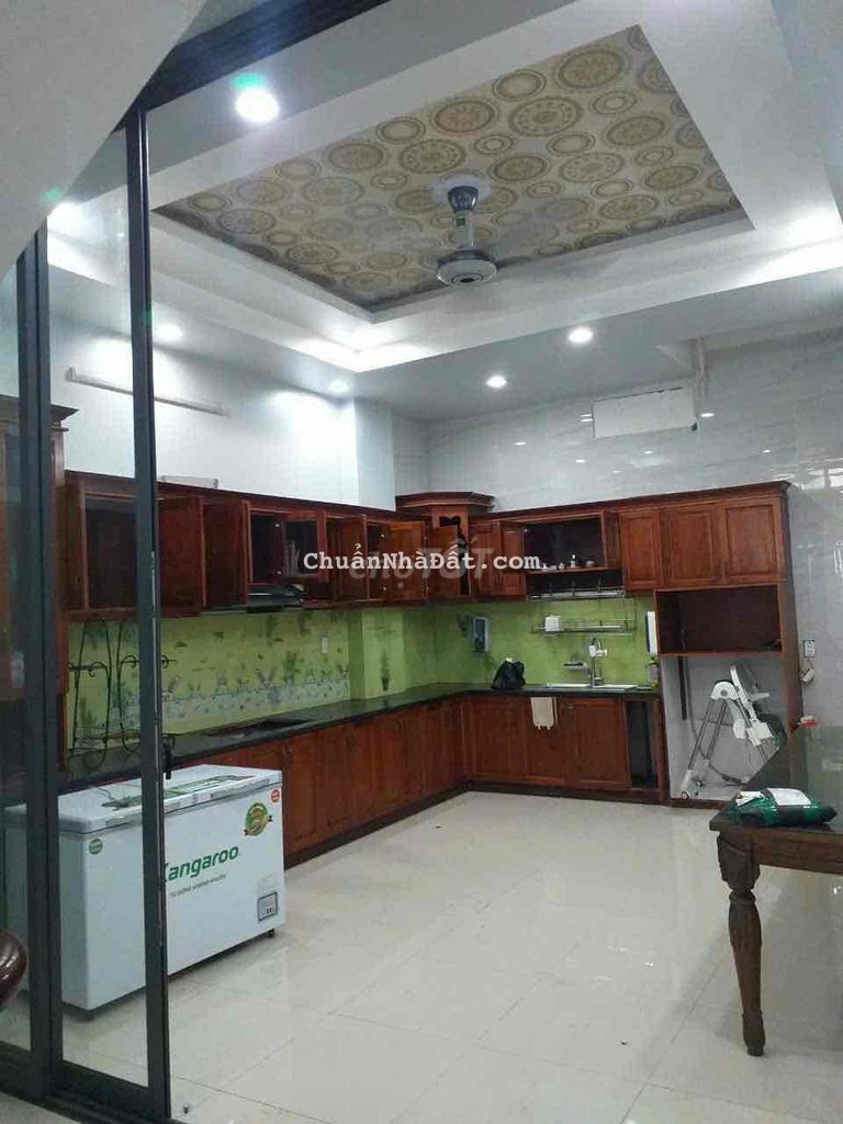 Nhà Trệt Lầu 5,5x20 6PN 6WC TL19 Ngay Ngã 4 Ga