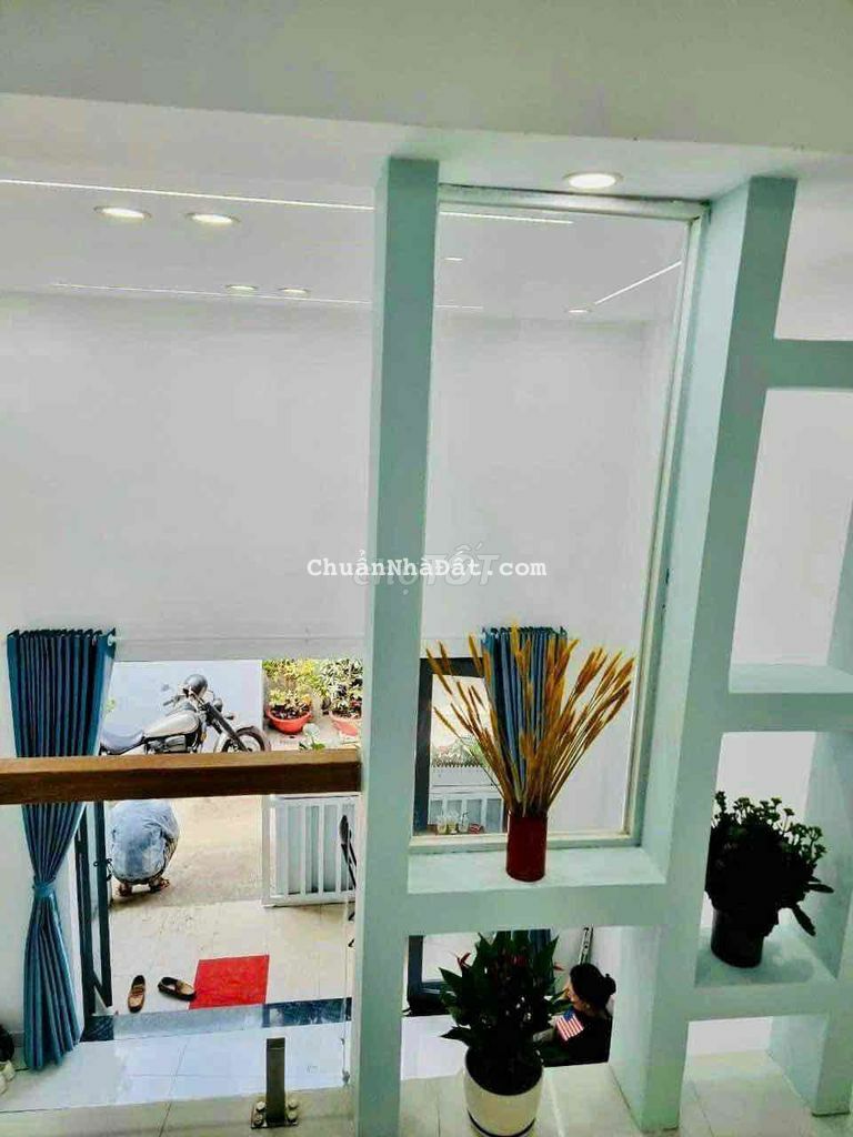 CHO THUÊ NHÀ 1/ NGẮN LÊ THỊ RIÊNG, dt 4x11m, 2pn, hẻm 2.5 m