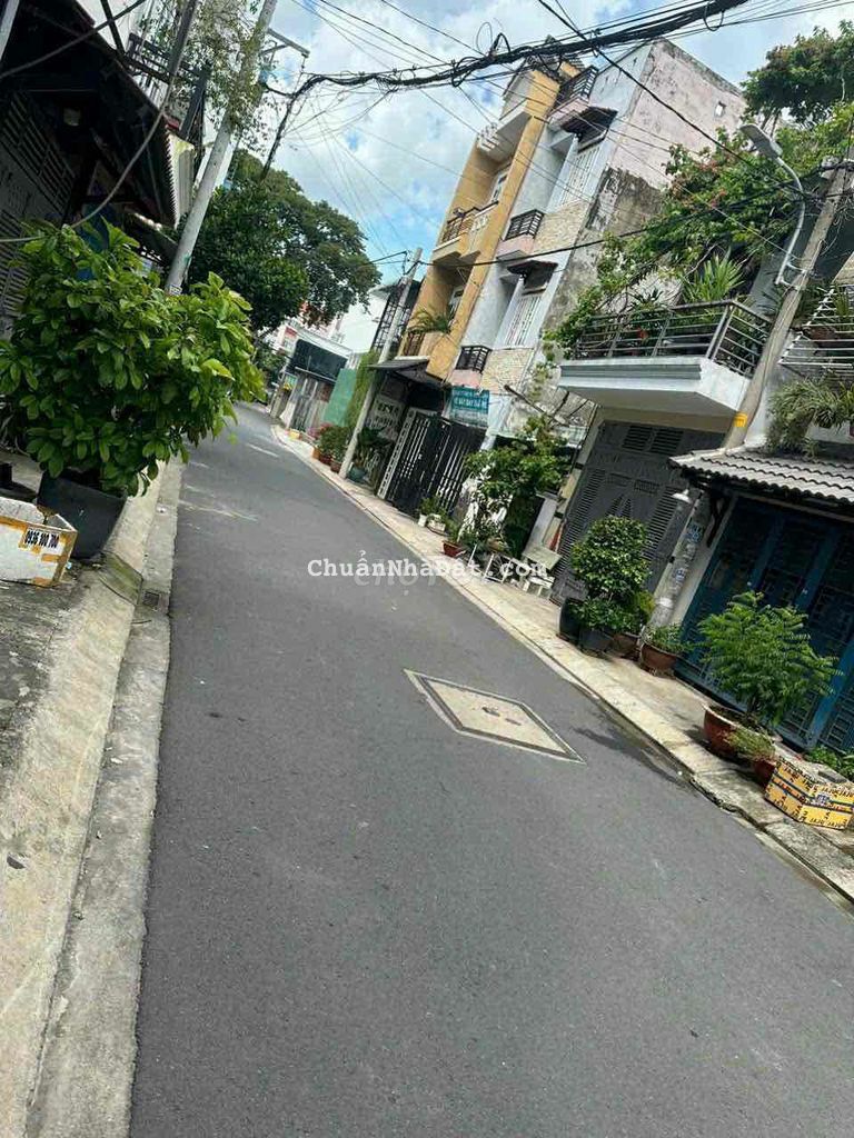 NHÀ ĐÚC ĐẸP 3 LẦU ĐƯỜNG NHỰA GẦN TRƯƠNG THỊ HOA 3PN GIÁ 8 TR CÒN BỚT