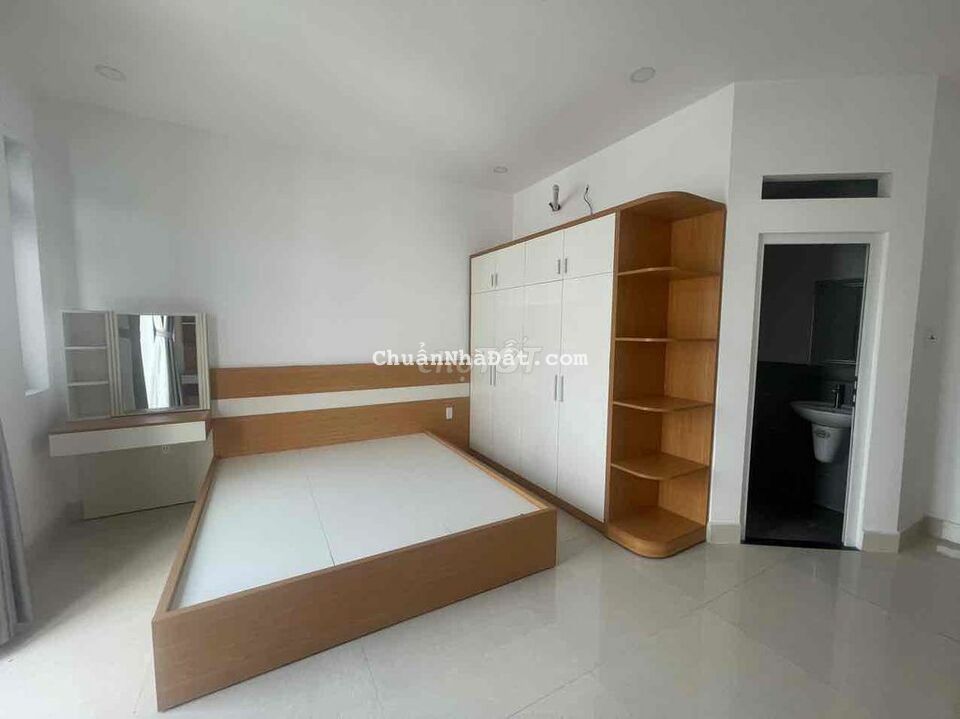 Nhà Full Nội Thất Góc 2 Mặt Tiền Tô Ngọc Vân Làm Vp Quá Đẹp